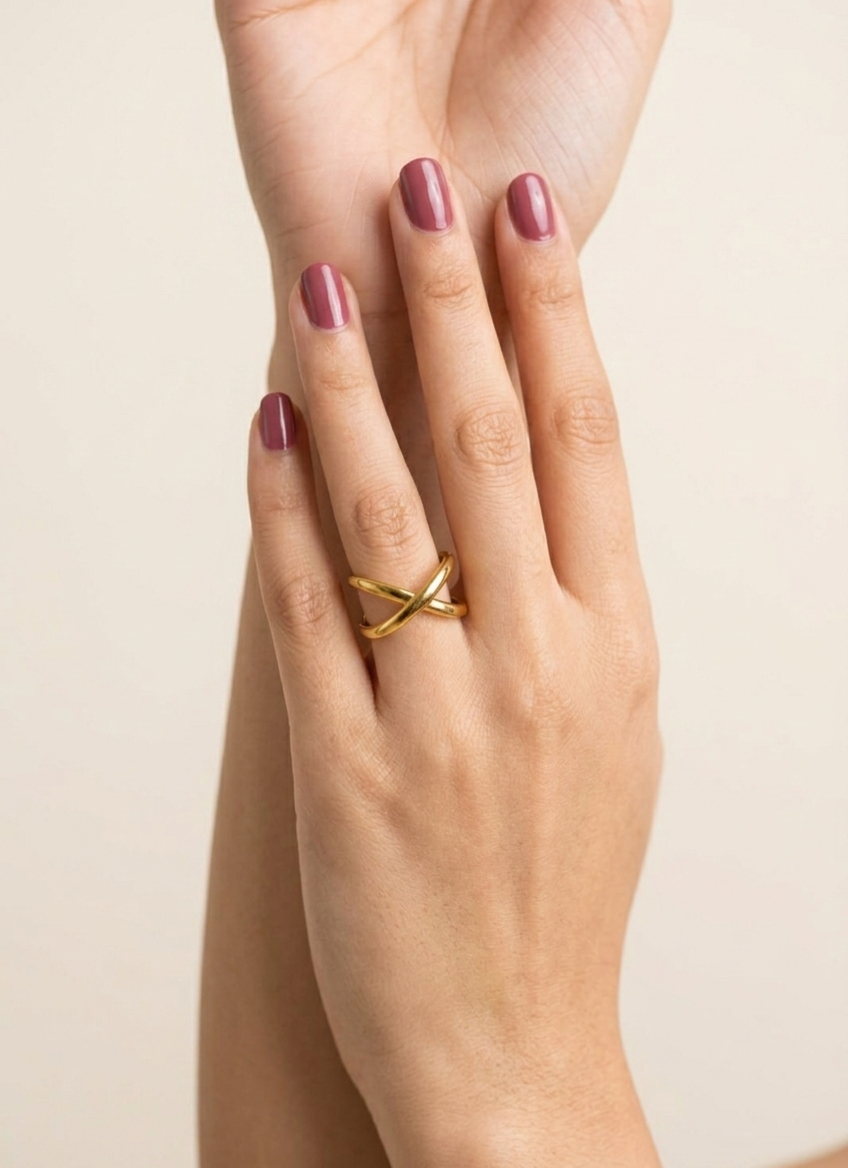 Elegant Criss-Cross Ring