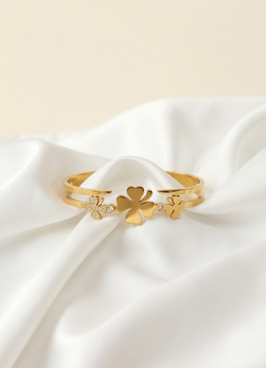 Golden Four Leaf Clover Bracelet