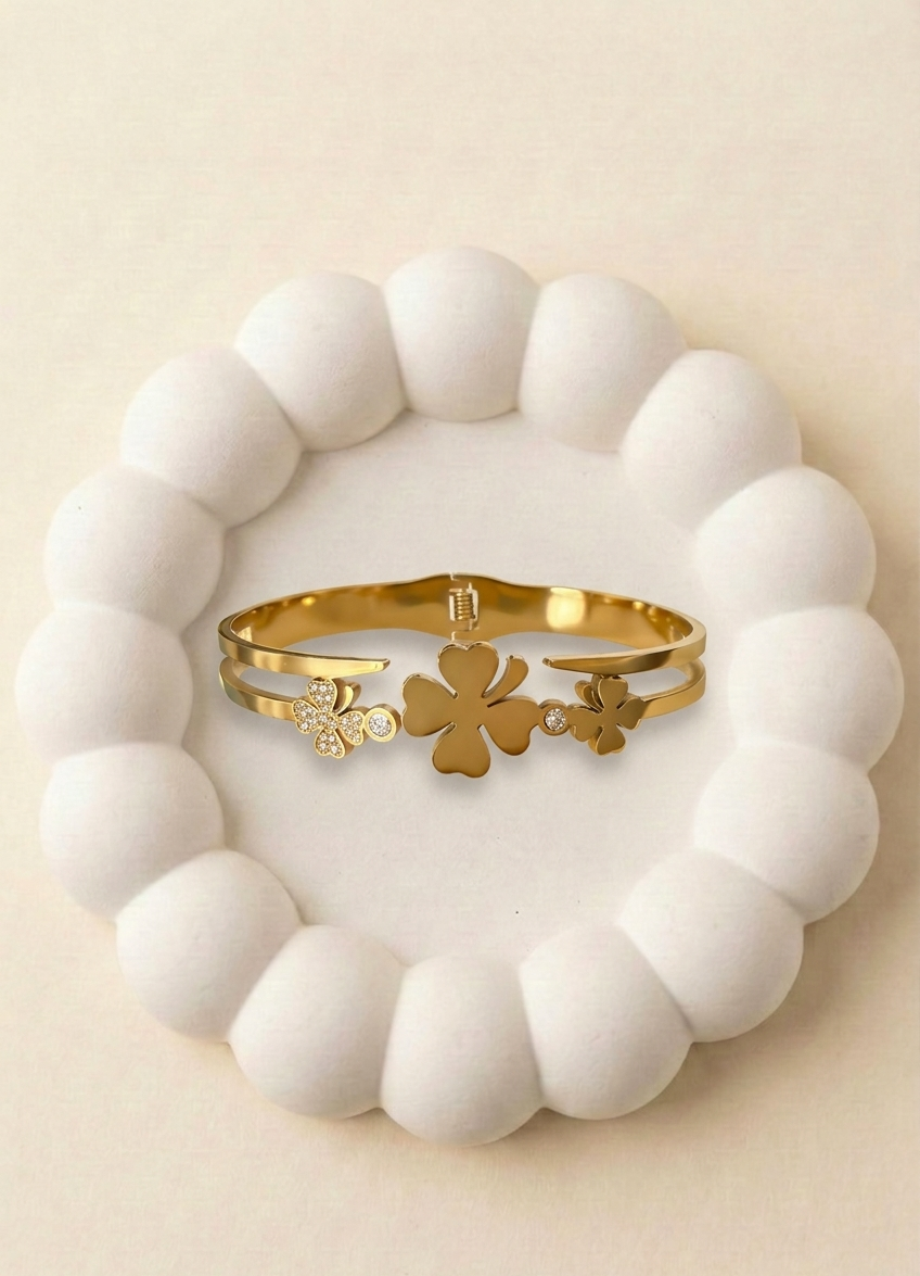 Golden Four Leaf Clover Bracelet